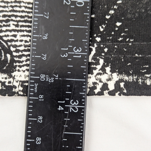 Posts Malone's Men's 2025 Big Ass Stadium Tour Concert Merch Tshirt XL NWOT - Picture 6 of 11